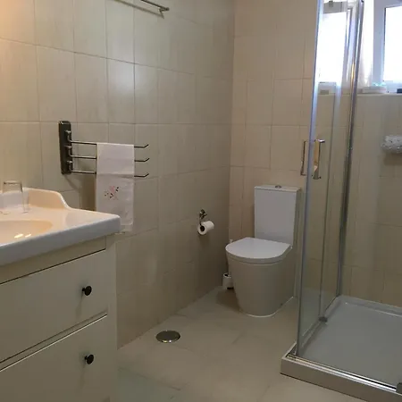 Casa Da Celeste-Milheiros Holiday home